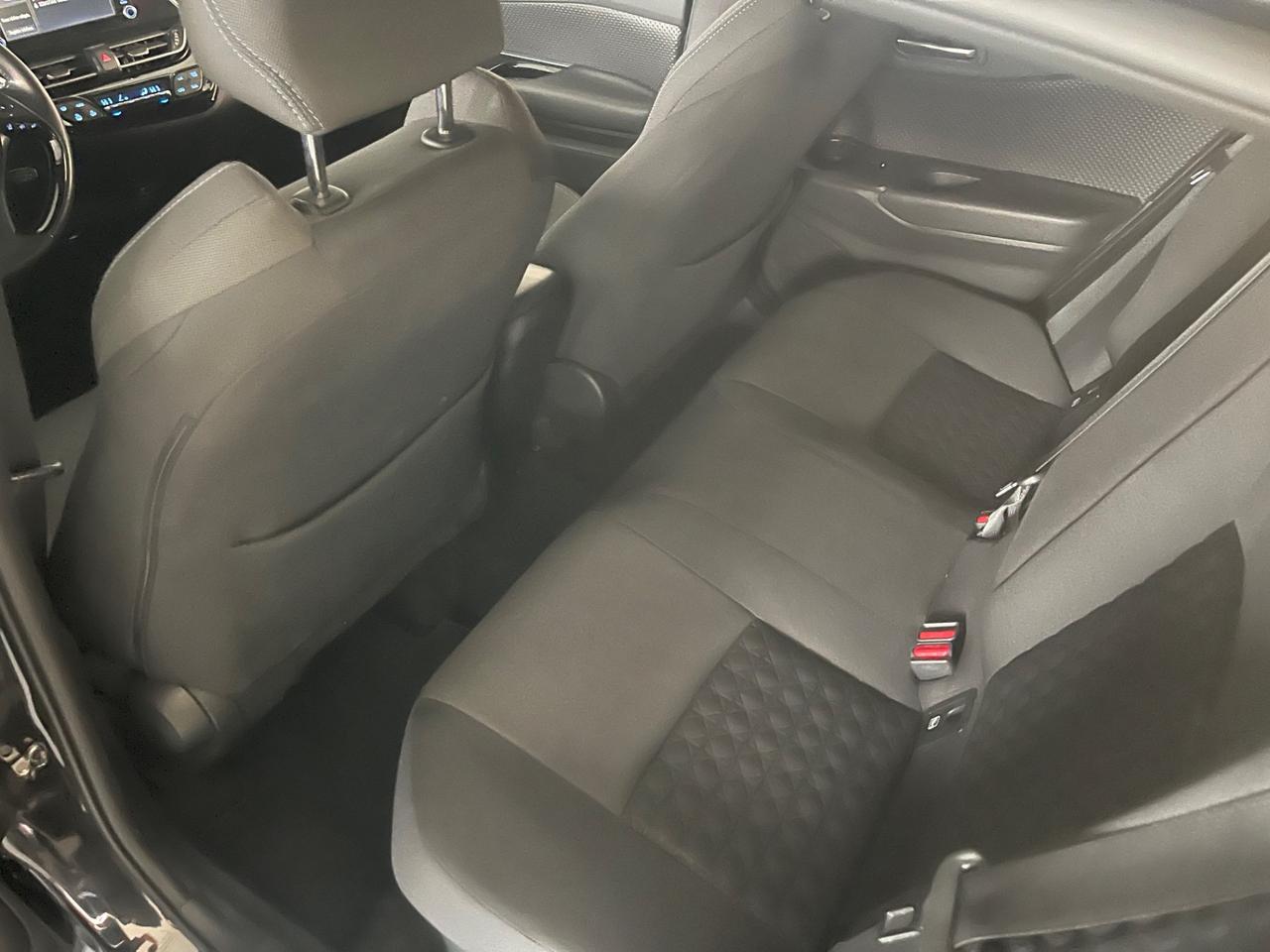 Toyota C-HR 1.8 Hybrid E-CVT Lounge