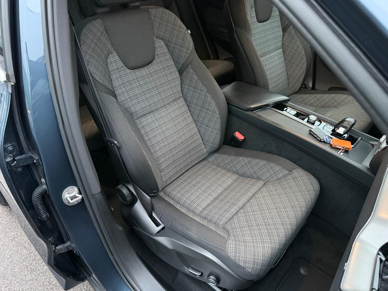 Volvo XC60 B4 (d) MY23 Automatico Core My23