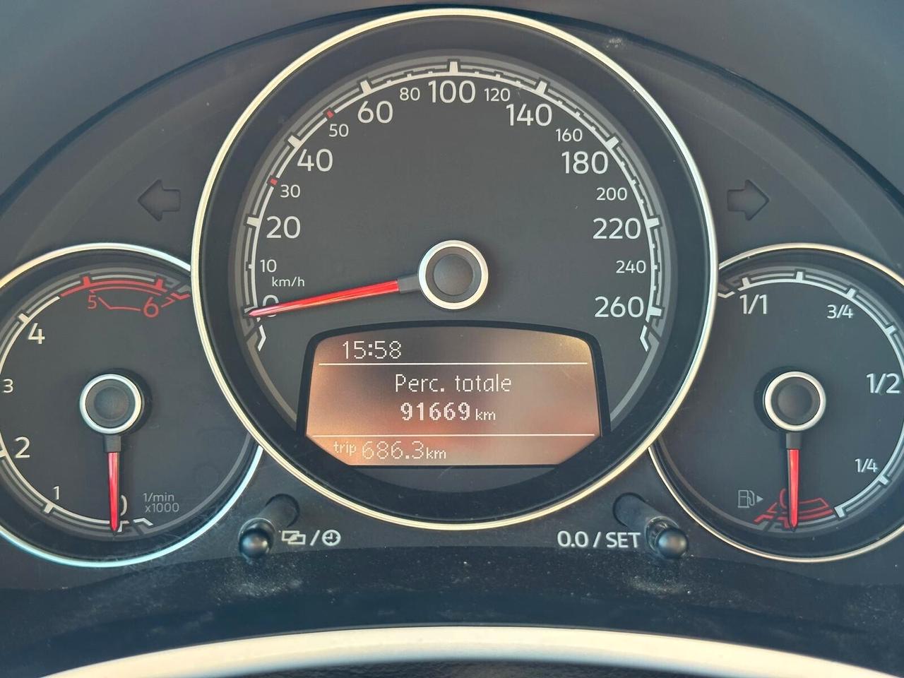 Volkswagen Maggiolino Cabrio 2.0 TDI Design KEYLESS