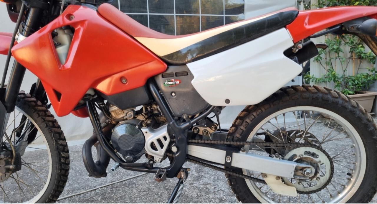MOTO Aprilia RX 50 cc,ENDURO, REVISIONATA,TUTTO ORIGINALE,CON LIBRETTO