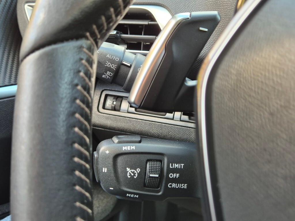 Peugeot 3008 BlueHDi 130CV EAT8 Active Business