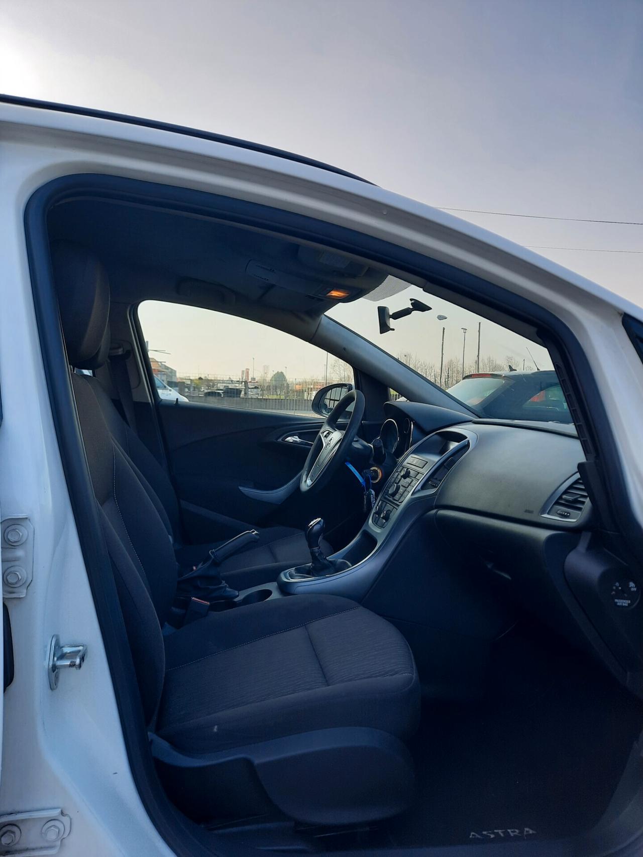 Opel Astra 1.7 CDTI 110CV 5 porte Elective