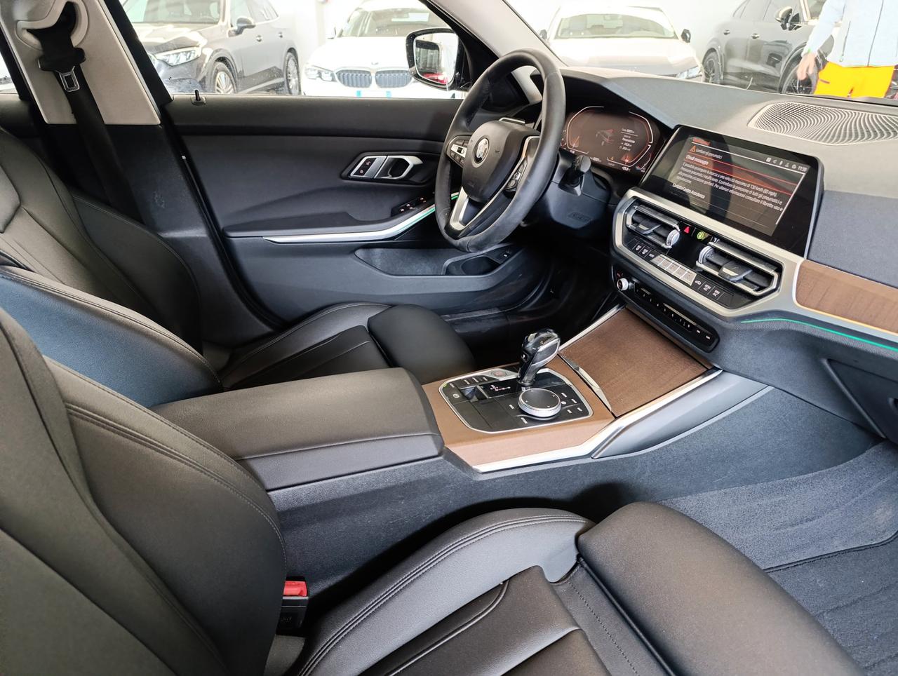 BMW 320 d Touring mhev 48V xdrive Sport auto