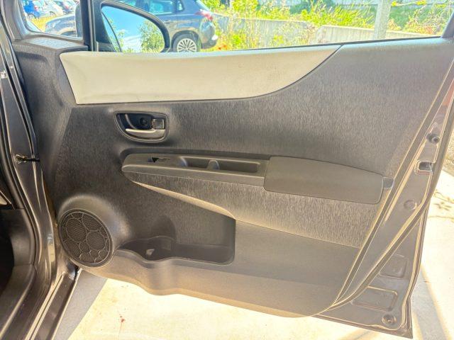 TOYOTA Yaris 1.5 Hybrid 5 porte Lounge AUTOMATICA OK NEOPATENTA