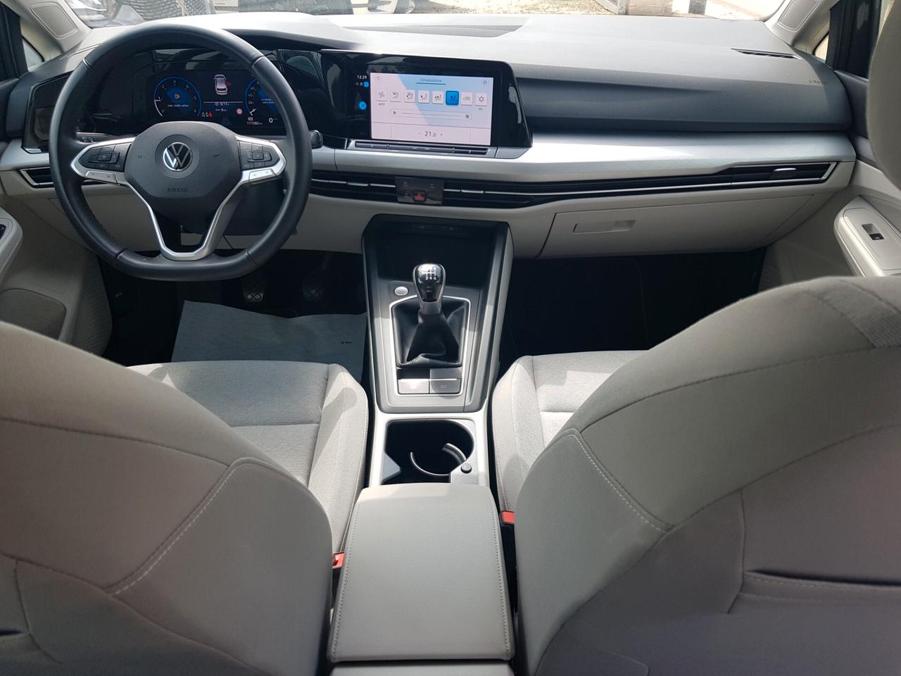 Volkswagen Golf VIII 2.0 TDI Life 115cv Navy Led Sensori a/p Cruise