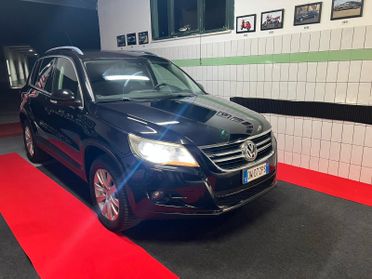 Volkswagen Tiguan 2.0 16V TDI DPF tiptronic Track & Field (28°)