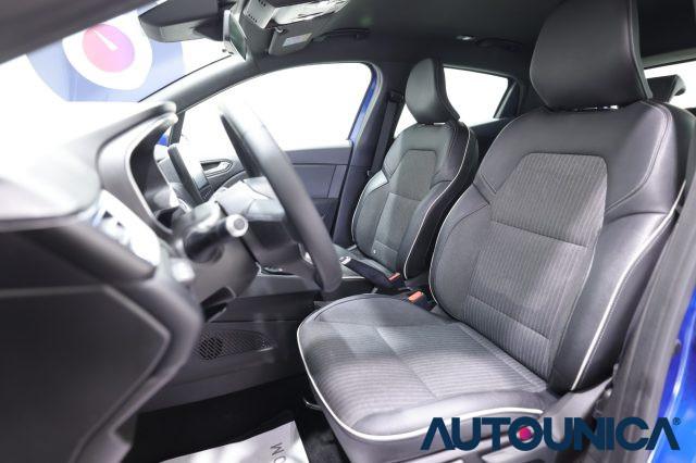 RENAULT Clio FULL HYBRID E-TECH 140 CV AUTOMATICA