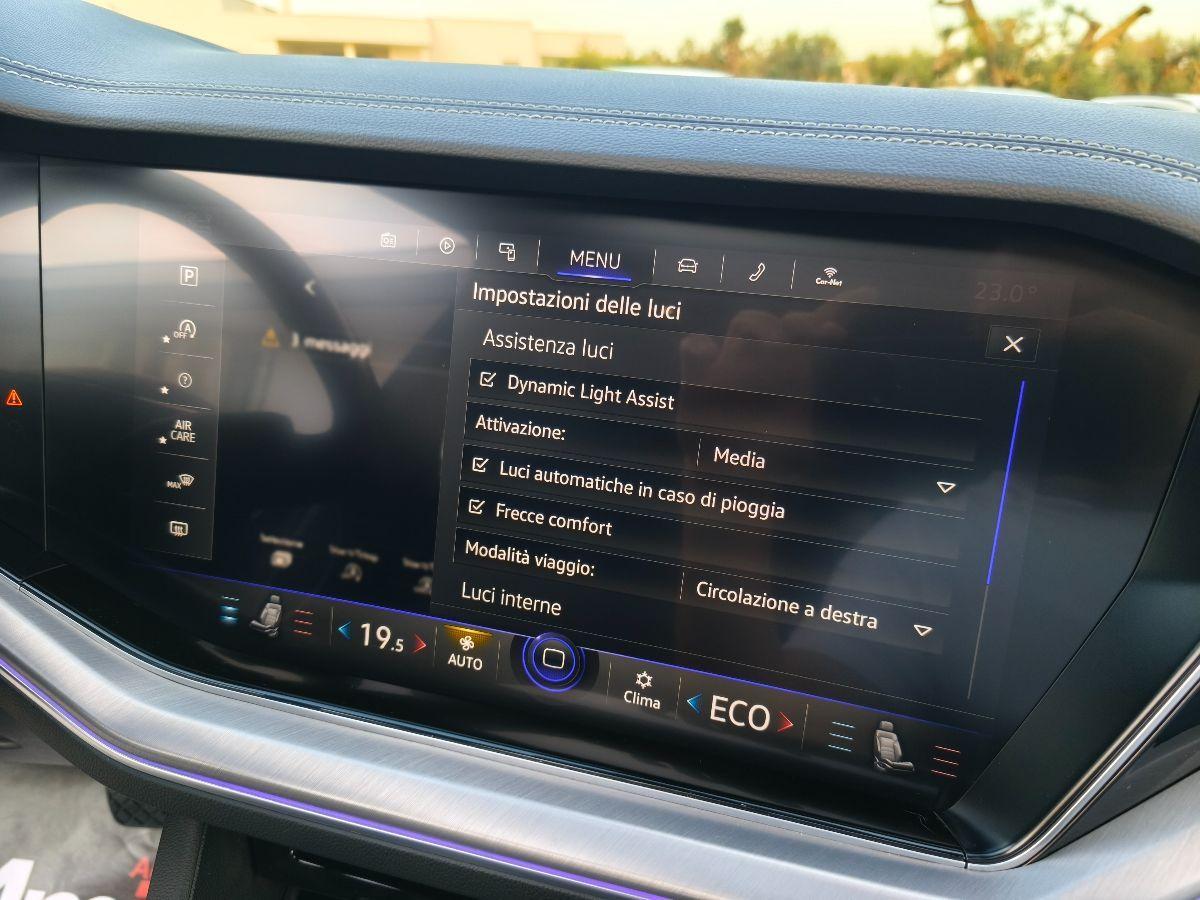 VOLKSWAGEN Touareg 3.0 TDI R-LINE Tetto Pelle Led Luci ambient