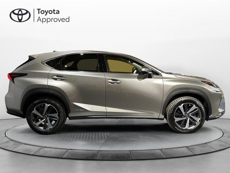 Lexus NX Hybrid 4WD Luxury