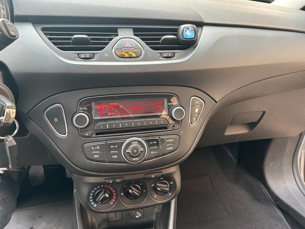 Opel Corsa 1.4 90CV GPL Tech 5 porte n-Joy