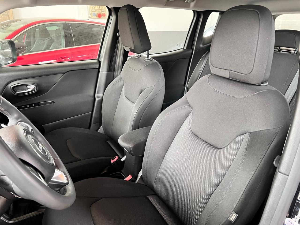 Jeep Renegade 1.3 T4 DDCT Longitude