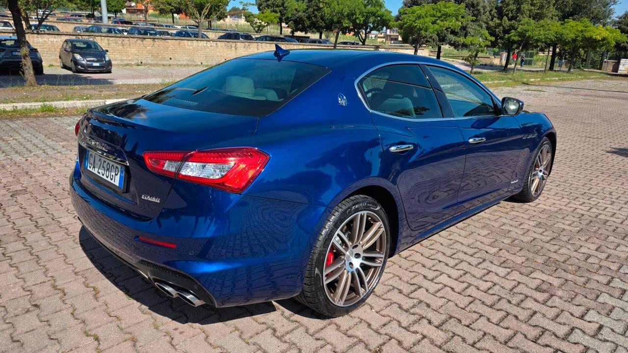Maserati Ghibli V6 Diesel 275 CV Gransport