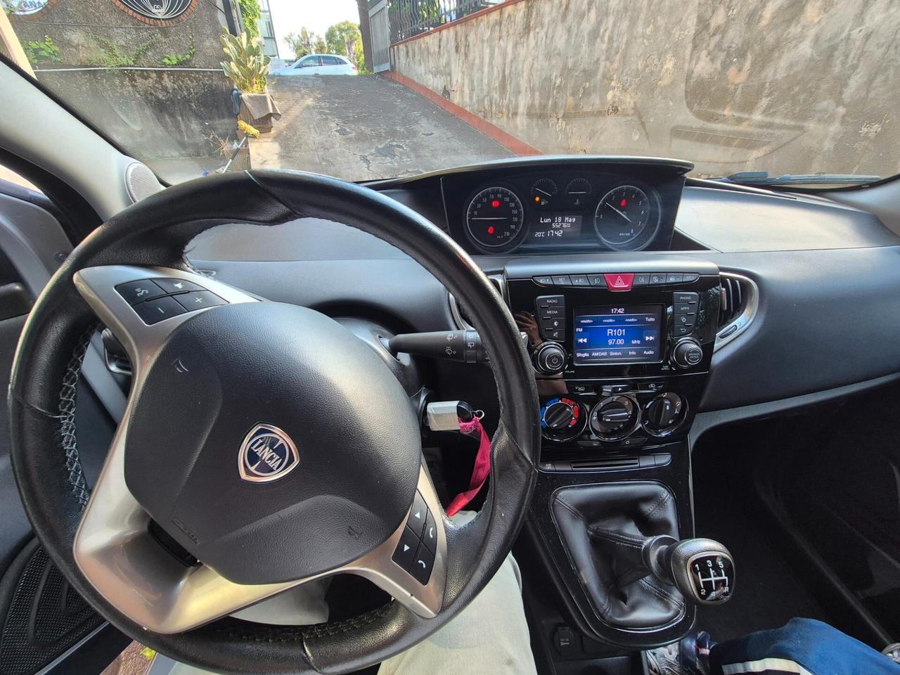 Lancia Ypsilon 1.2 69 CV 5 porte S&S Platinum