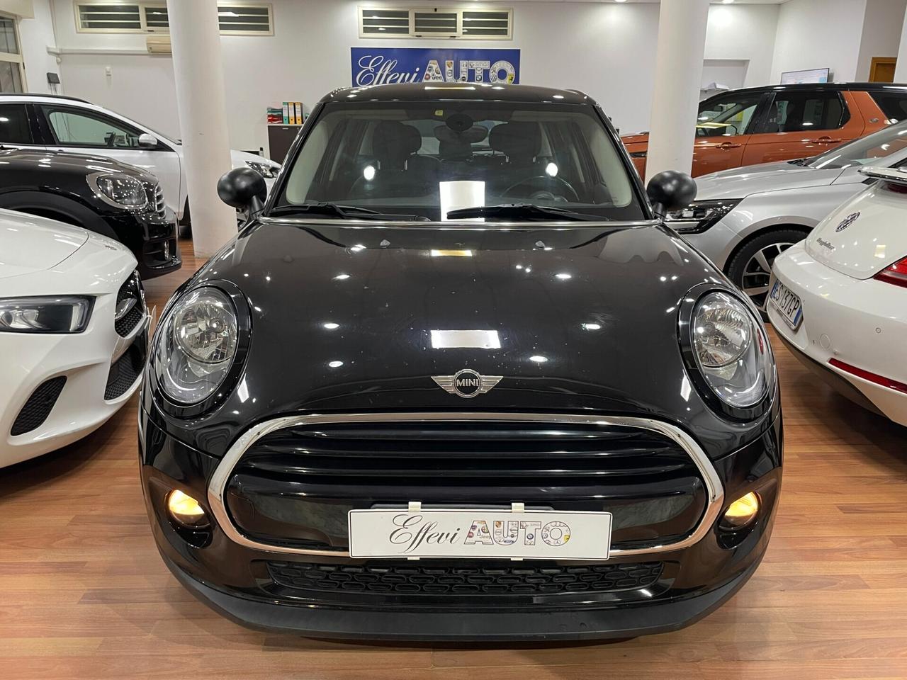 MINI 1.5 COOPER D 5Porte Automatica - 2015