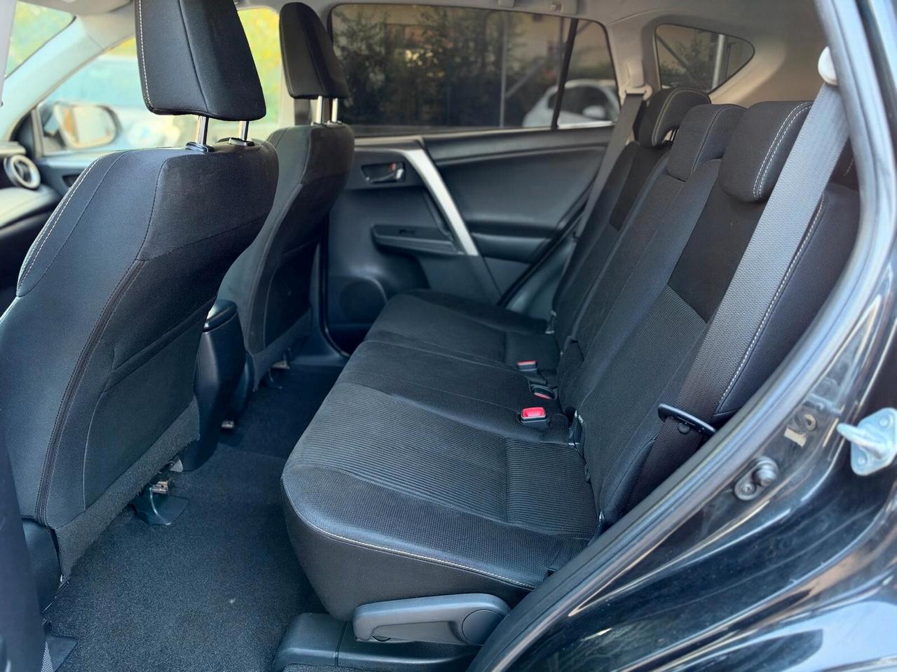 Toyota RAV 4 RAV4 2.0 D-4D 2WD Style