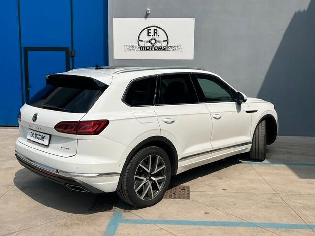 Volkswagen Touareg 3.0 V6 TSI eHybrid Elegance