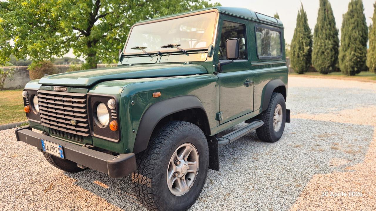 Land Rover Defender 90 2.5 Td5 Station Wagon SE