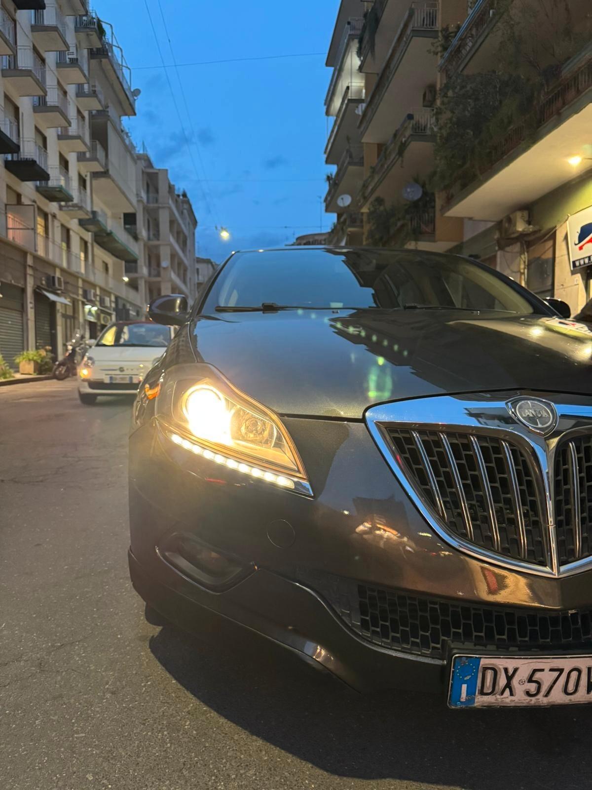 Lancia Delta 1.6 MJT DPF Platino