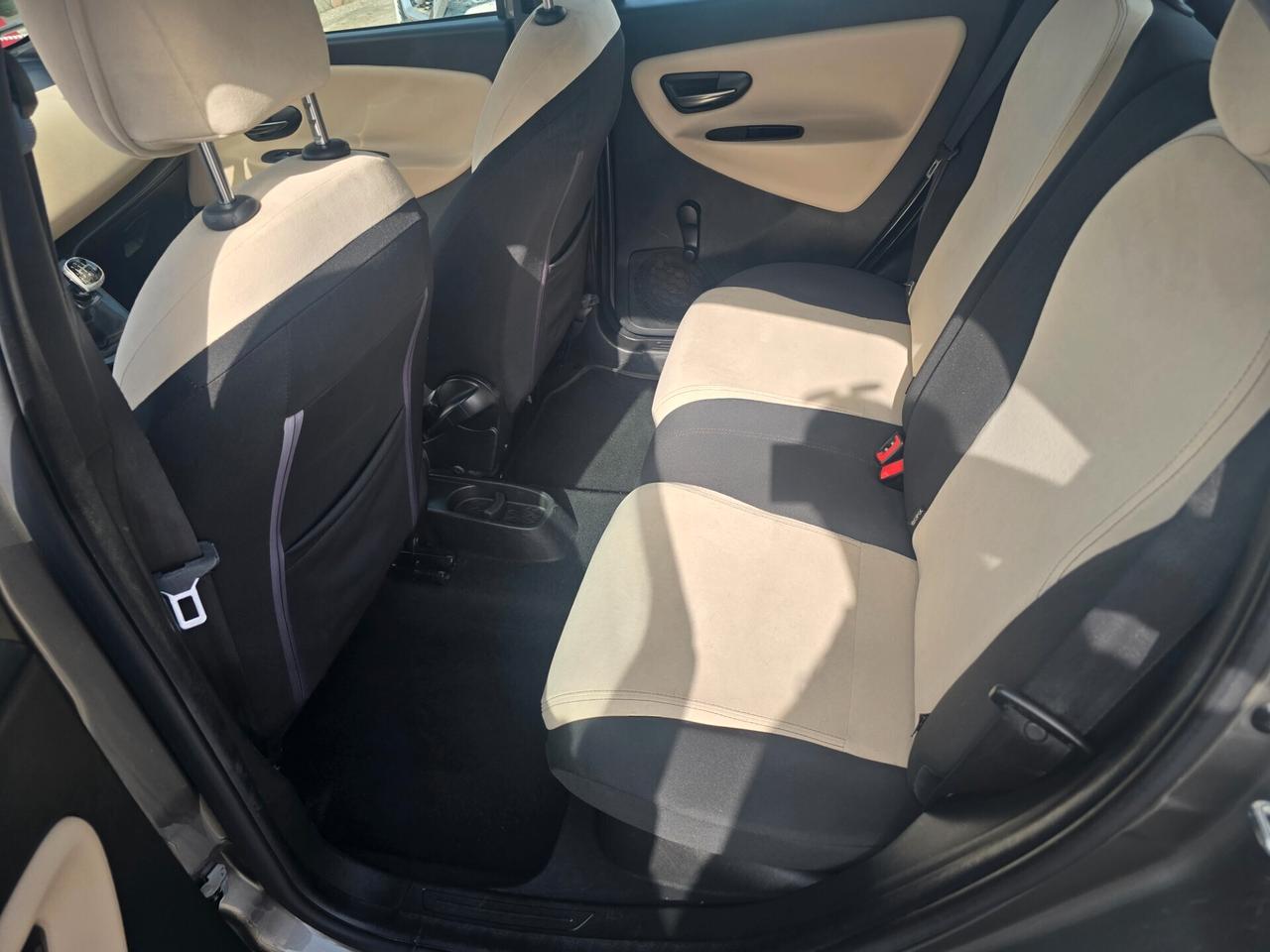 Lancia Ypsilon 1.2 GPL 69cv Ecochic Gold