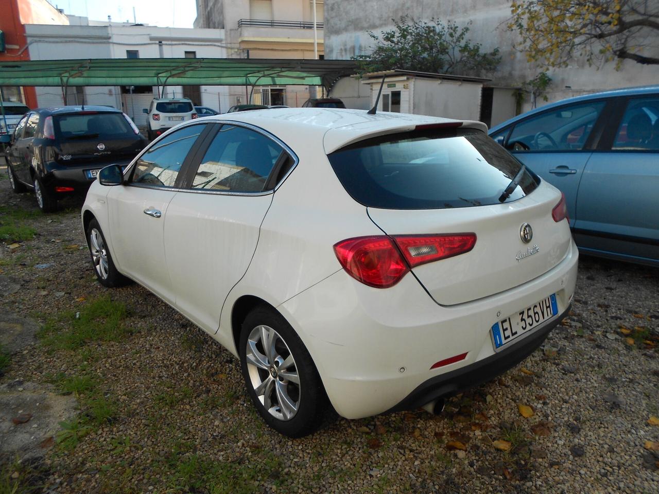 Alfa Romeo Giulietta 1.6 JTDm-2 105 CV Distinctive