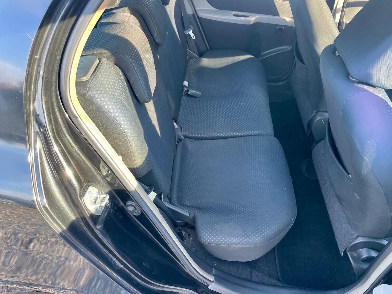 Toyota Yaris BENZINA