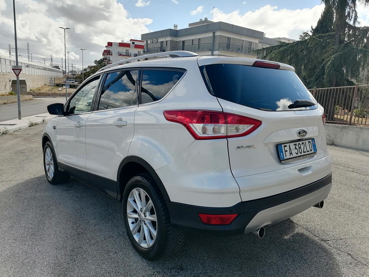 Ford Kuga 2.0 TDCI 150 CV 4X4 TITANIUM *116.000 km* 2015