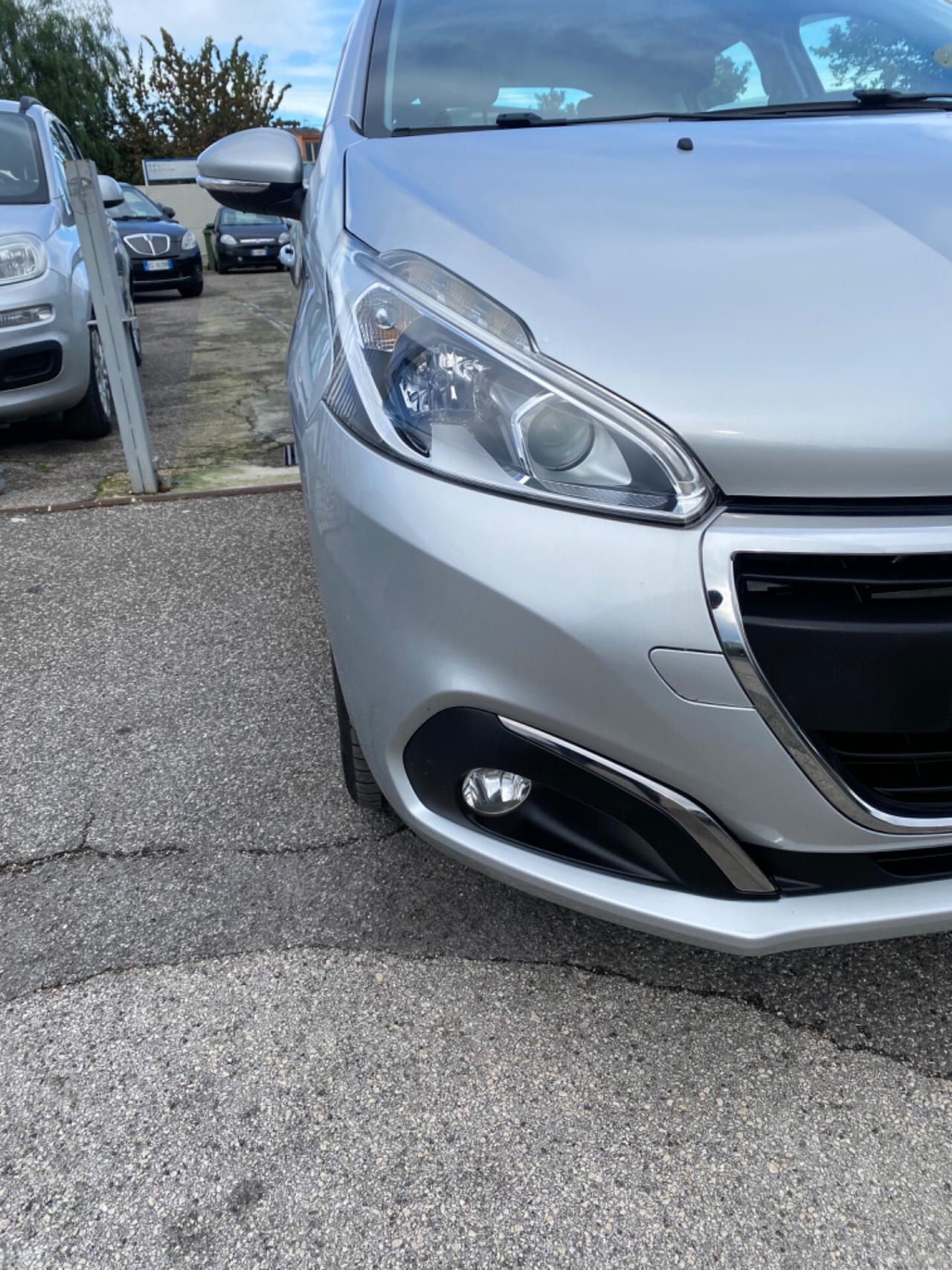 Peugeot 208 BlueHDi 75 5 porte Allure