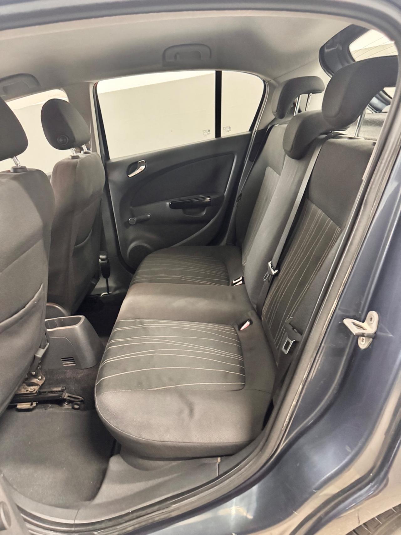 Opel Corsa 1.2 5 Porte Benz/Gpl Cosmo - 2009