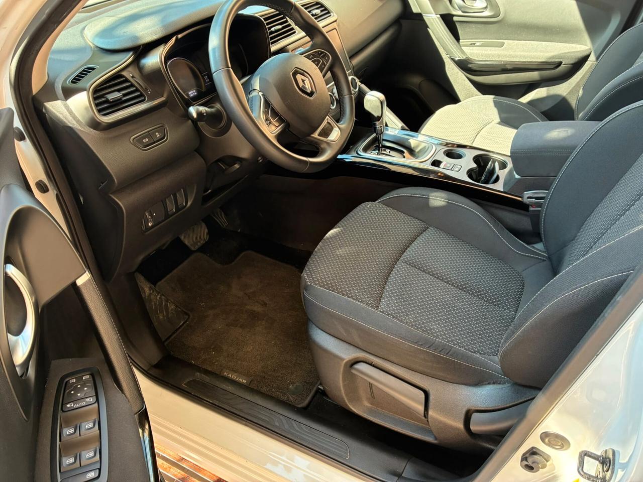Renault Kadjar 1.5dCi 115CV navi retro-22