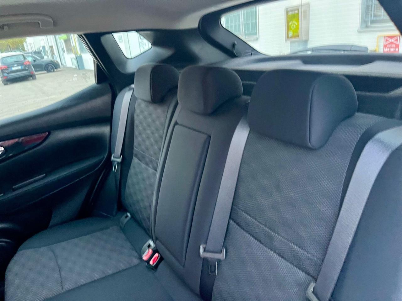 Nissan Qashqai 1.2benz 2015 106.000km perfetta