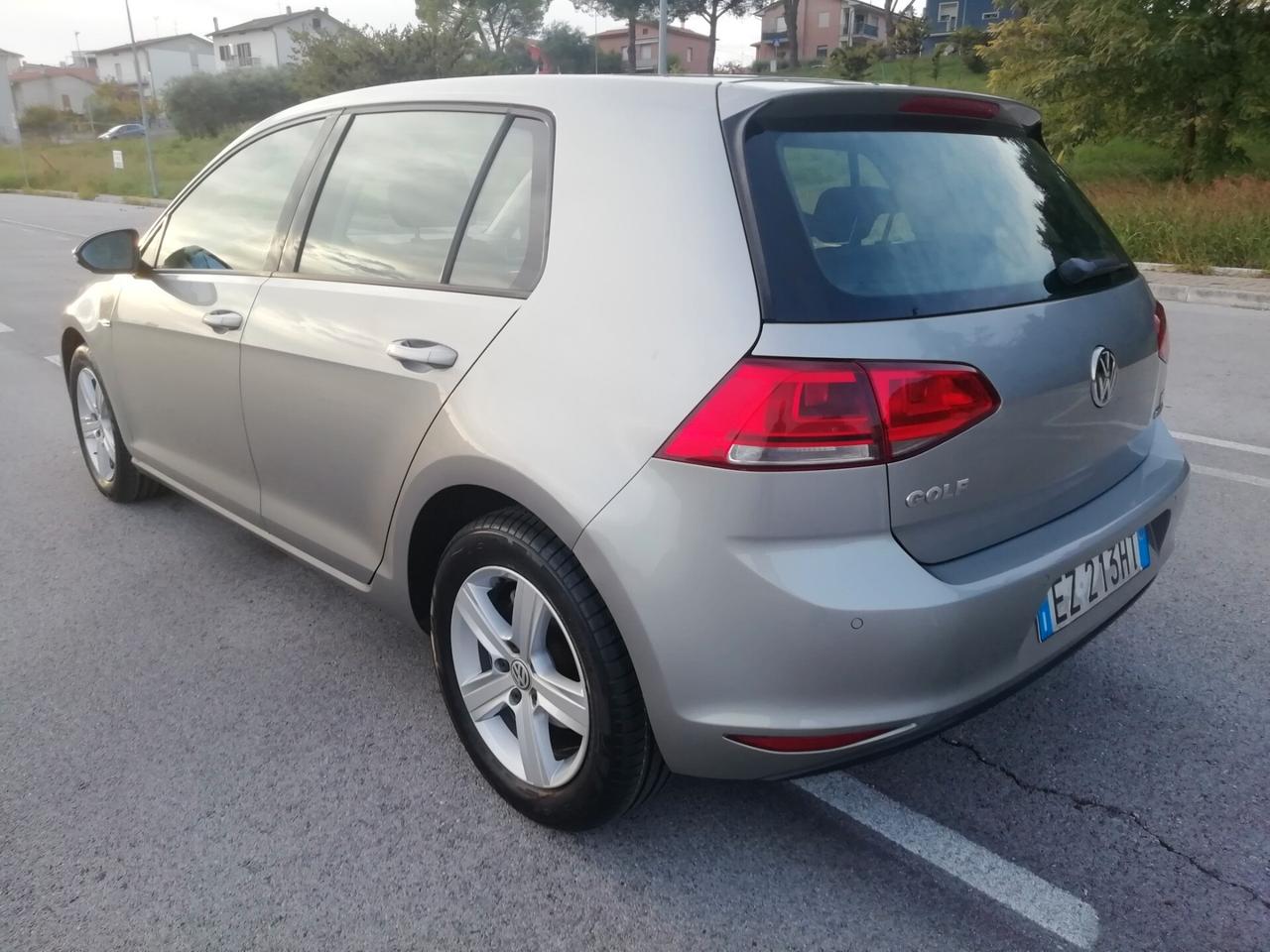 Volkswagen Golf Business 1.4 TGI 5p. Highline BlueMotion "Anche NEOPATENTATI"