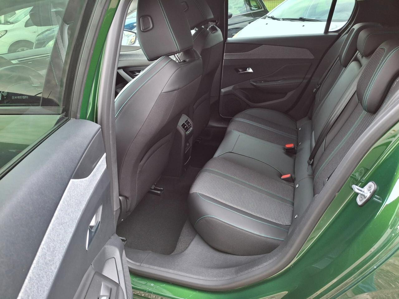 Peugeot 308 BlueHDi 130. Allure Pack