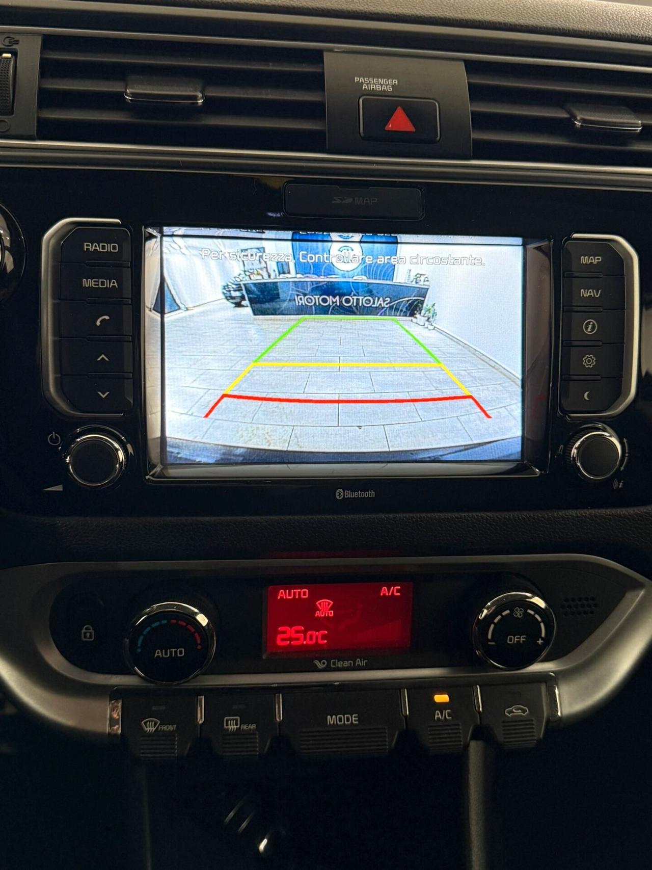 KIA RIO 1.2 DIESEL 75CV PER NEOPATENTATI