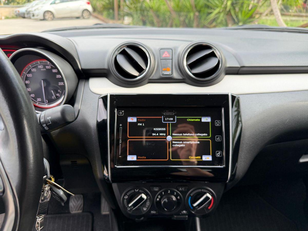 SUZUKI - Swift - 1.2 Hybrid Top