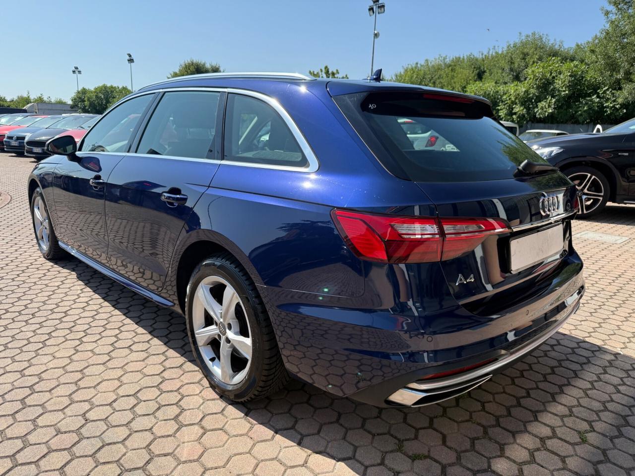 Audi A4 Avant 40 TDI quattro S tronic Business Advanced