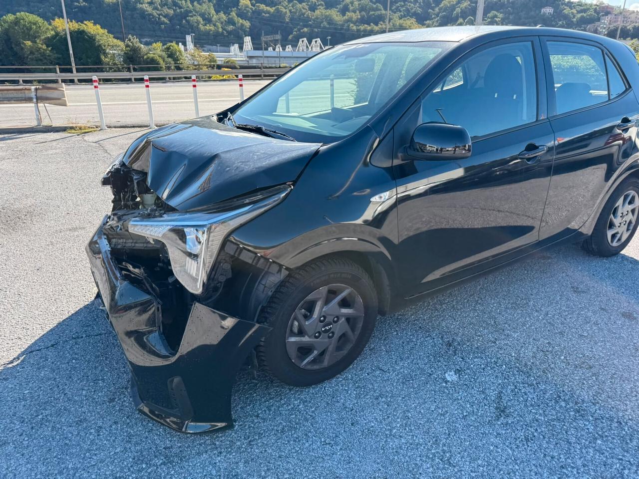Kia Picanto 1.2 12V 5 porte AMT GT Line. ***INCIDENTATA***