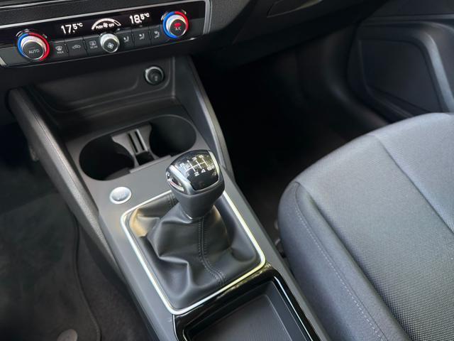 AUDI Q2 35 TFSI Business Advanced