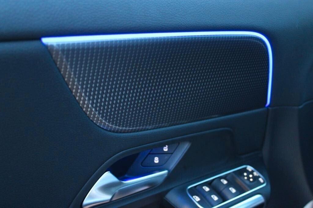 MERCEDES GLA 200 d Aut. *Pelle *Luci Ambiente