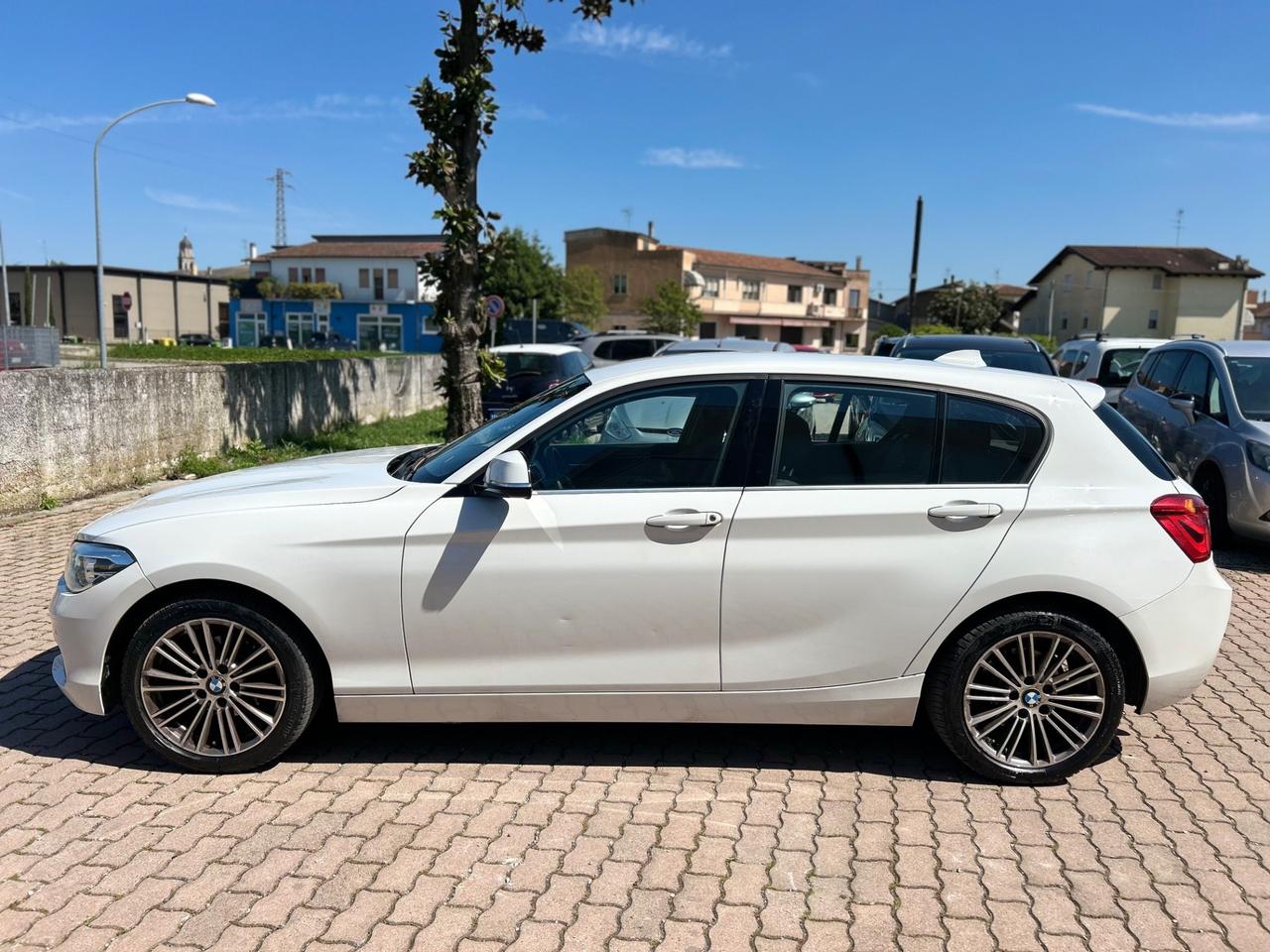 Bmw 116 116d 5p. Urban