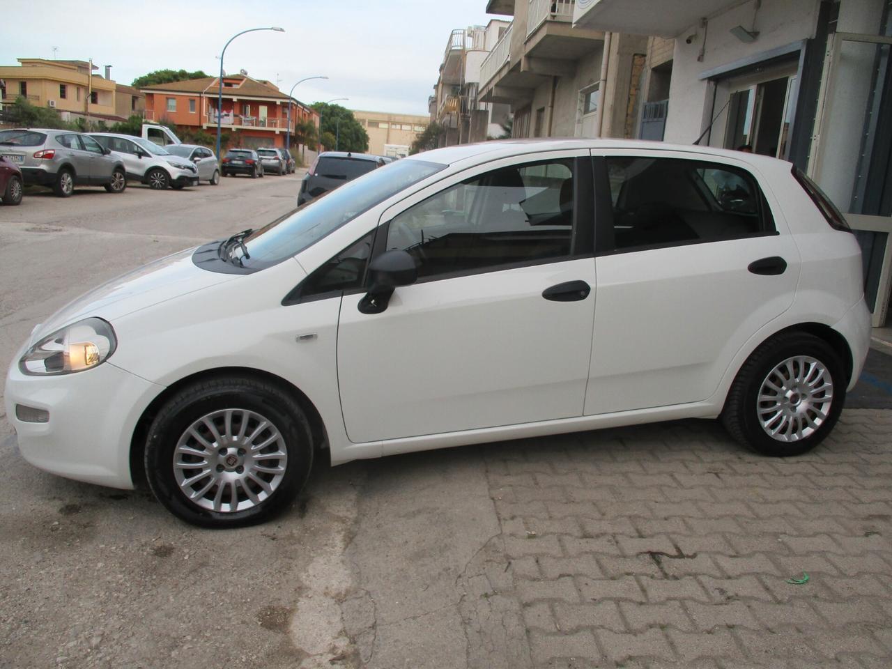 Fiat PUNTO 7 van 1.3 mjt 16v Pop 75cv 4posti Punto 7 van 1.3 mjt 16v Pop 75cv 4posti