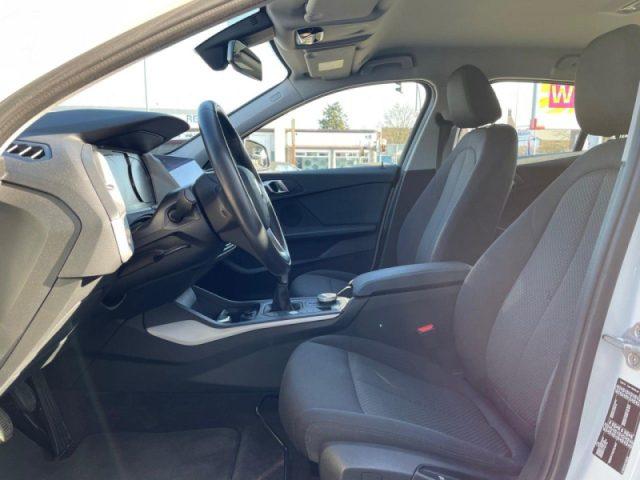 BMW 118 i 5p. Advantage