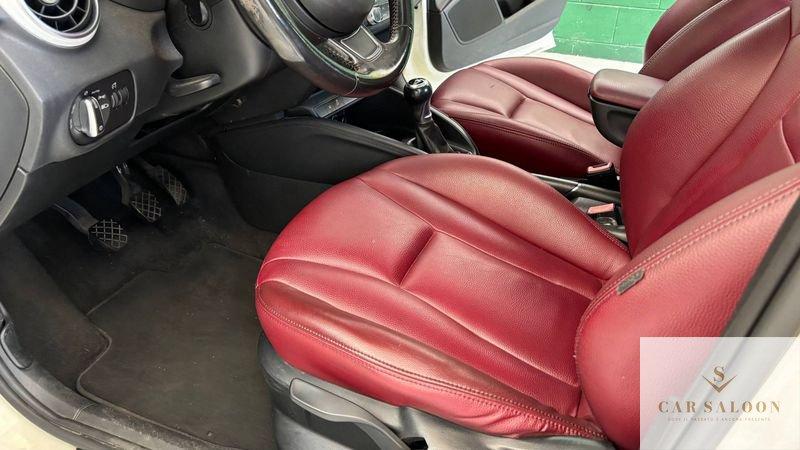 Audi A1 A1 1.6 TDI 105 CV Ambition - 5 porte - Tettuccio e PELLE!