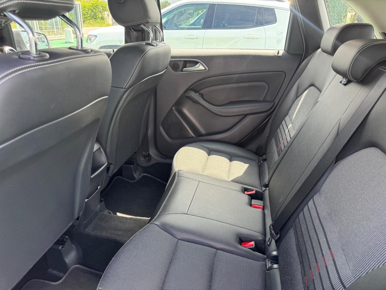 Mercedes-benz B 200 d Automatic Premium