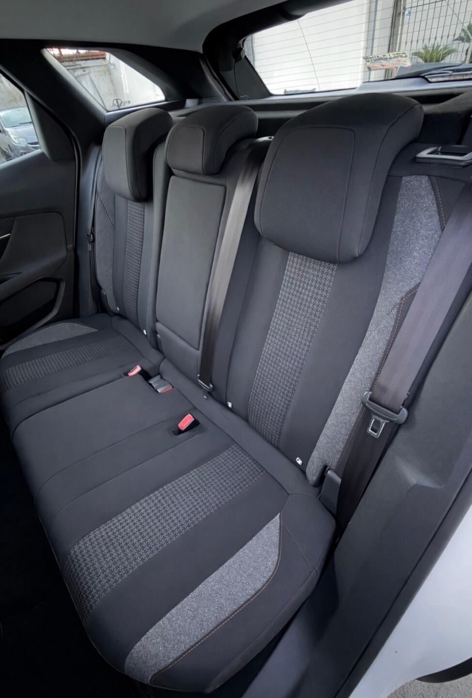 Peugeot 3008 1.5 Diesel Automatica 130 Cv