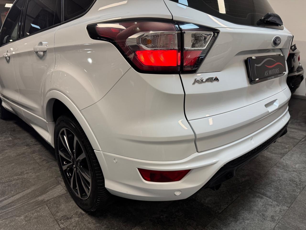 Ford Kuga 1.5 TDCI 120 CV S&S 2WD ST-Line