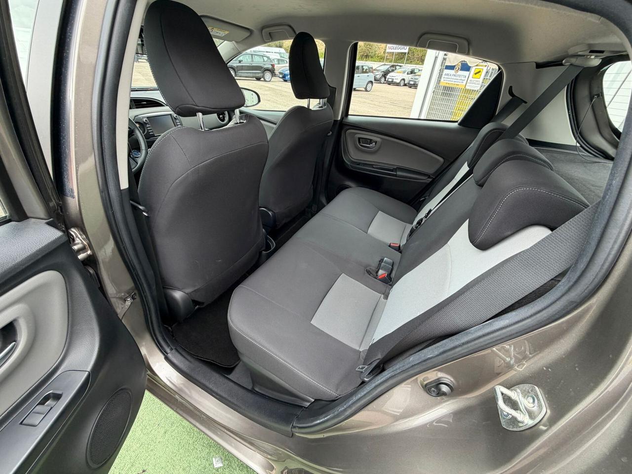 Toyota Yaris 1.5 Hybrid 5 porte Active