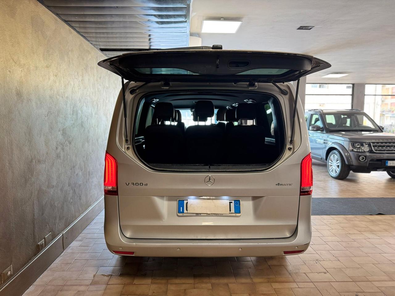 Mercedes-benz V 300 d Automatic 4Matic Premium Extralong