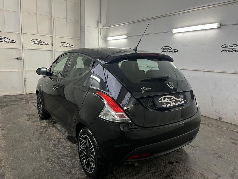 Lancia Ypsilon Ypsilon 1.2 69 CV 5 porte TUA DA 129,00 EURO AL MESE