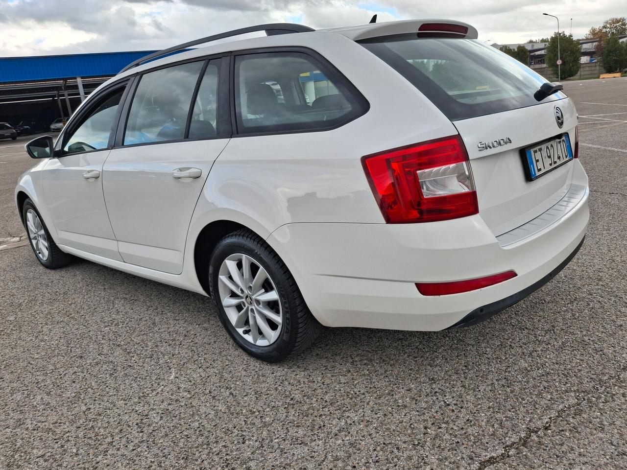 Skoda Octavia 1.6 TDI CR 105 CV.*NAVIGATORE*