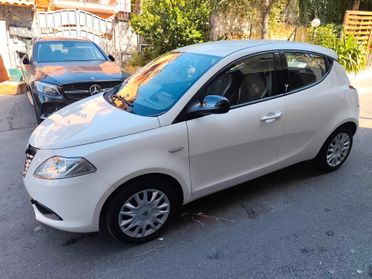 Lancia Ypsilon 1.2 69 CV 5 porte 2015